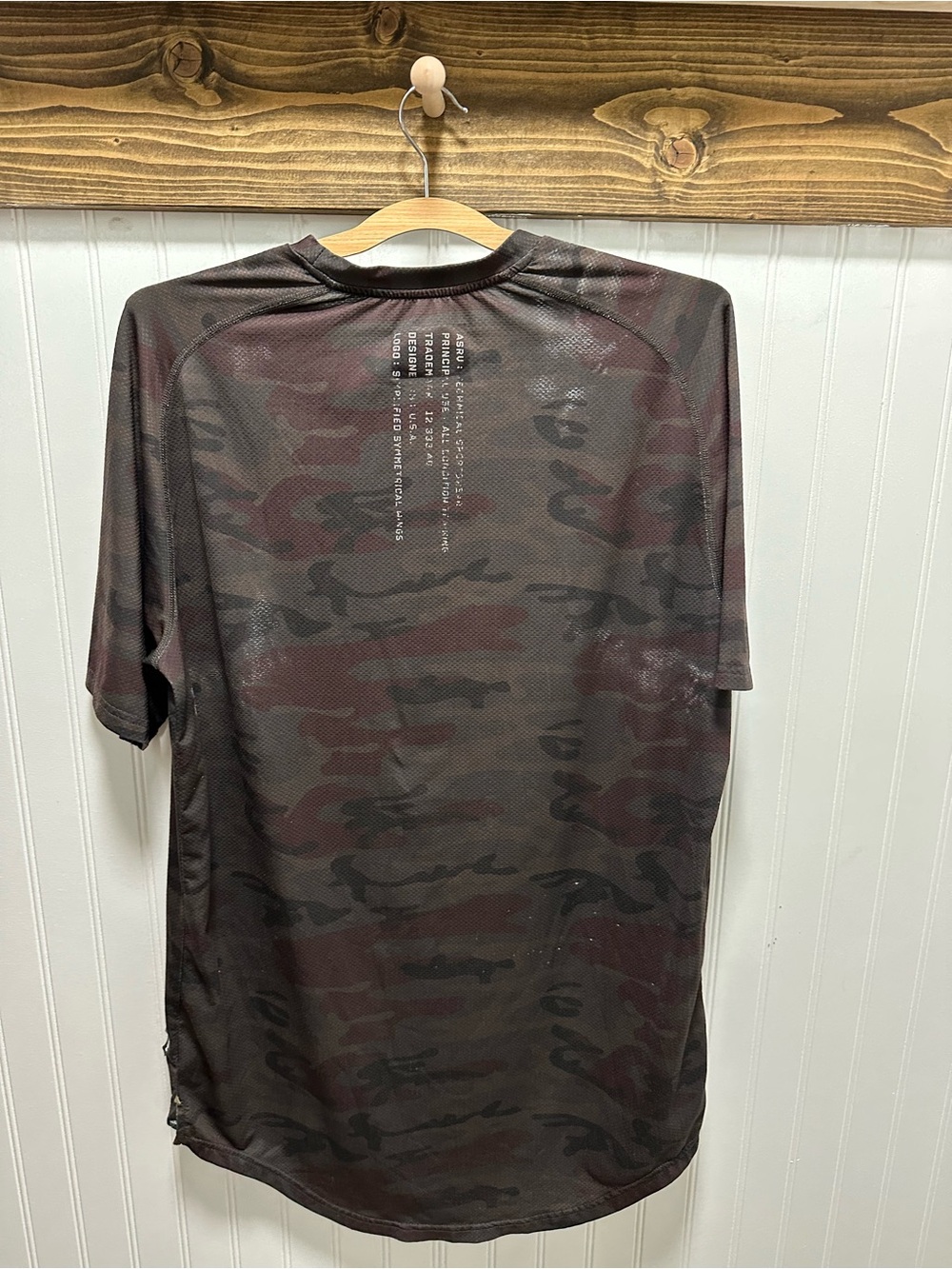 ASRV Men’s Short-Sleeve Camo Performance Tee Black Burgundy see pics for flaws - Picture 2 of 13